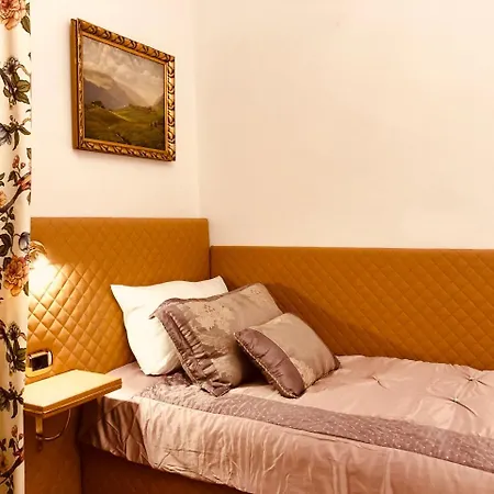 Golden Gapa Central Family 27 Apartment